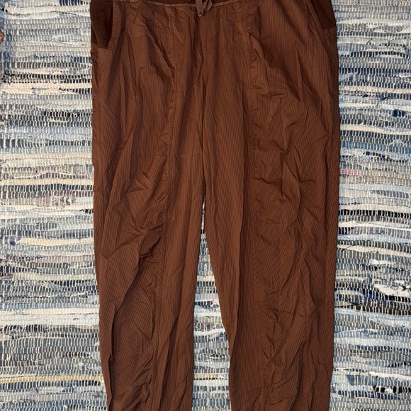 lululemon athletica mid rise dance studio jogger - Picture 1 of 3